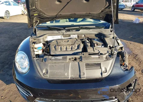 2018 Volkswagen Beetle 2.0T Se из США, поврежденный, VIN 3VWJD7AT1JM701863